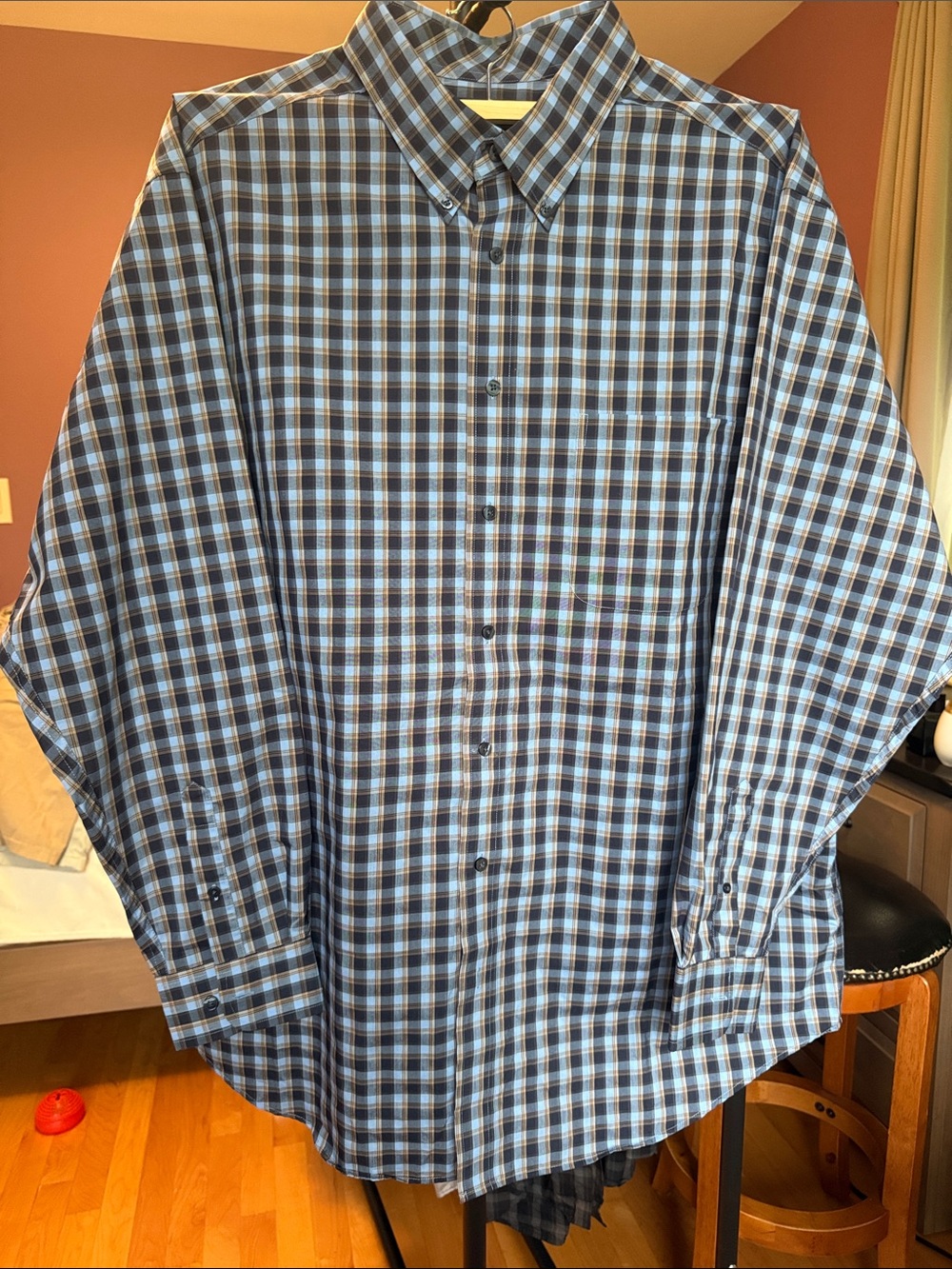 Roundtree & Yorke Blue and Black Plaid Button-Down Shirt
